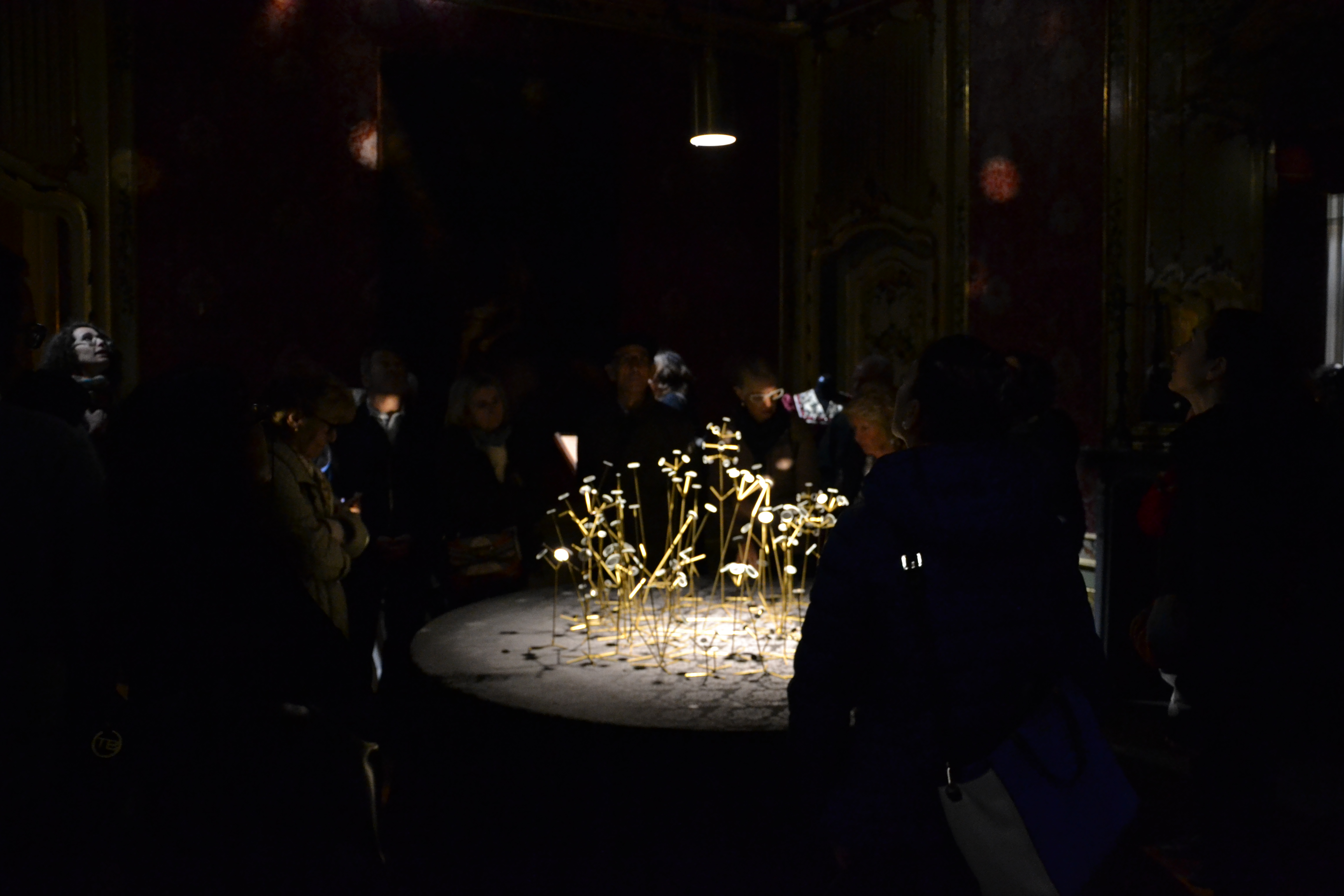 La scultura " Blow" di Kensure Koike